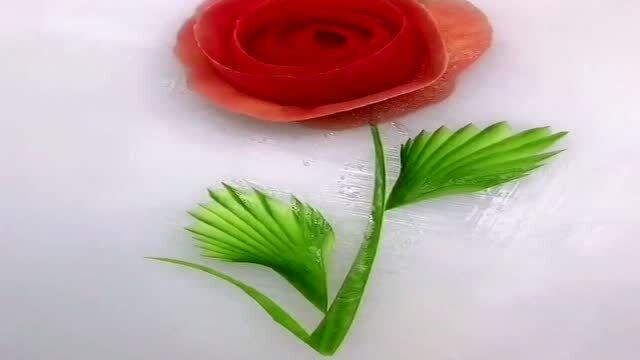 刀工摆盘也是一项技术活,师傅这样的手艺,练了多少年?