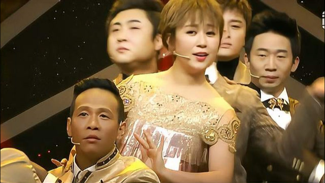 马丽宋小宝爆笑千手观音,一分钟不到的时间,能让全场观众笑!