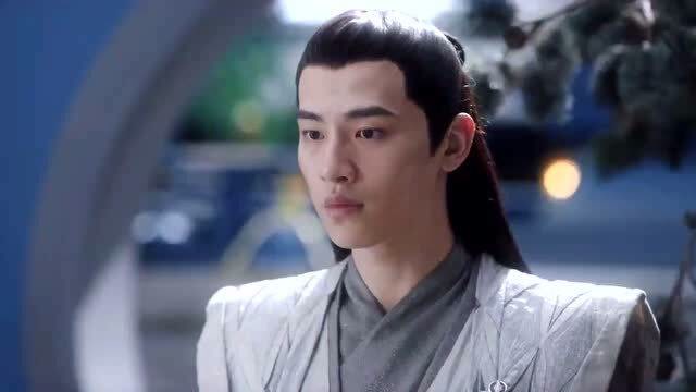 银霄也有甜甜的恋爱了,被你一个人缠着已经够麻烦的了