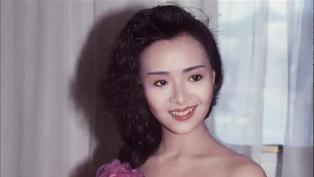 叶子楣人间尤物性感迷人多少男人的梦中情人