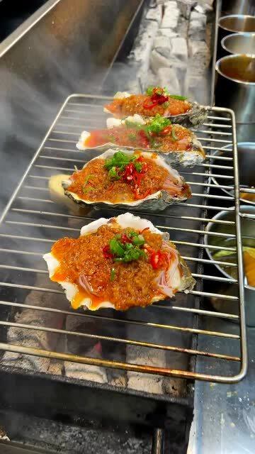 蒜蓉粉丝烤生蚝教程,太馋人了