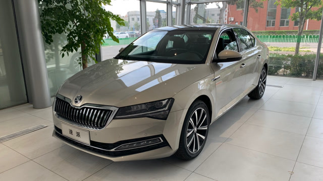 最便宜的ea888车型 空间大到没对手 到店体验2021款斯柯达速派2.0t