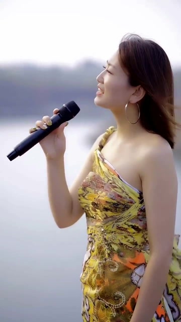 人美歌甜,身材相貌绝美,好迷人