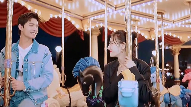 迪丽热巴和杨洋在迪士尼的花絮视频也太美了吧!