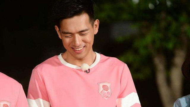 李现参加《跑男》紧张到同手同脚,镜头少到可怜毫无存在感