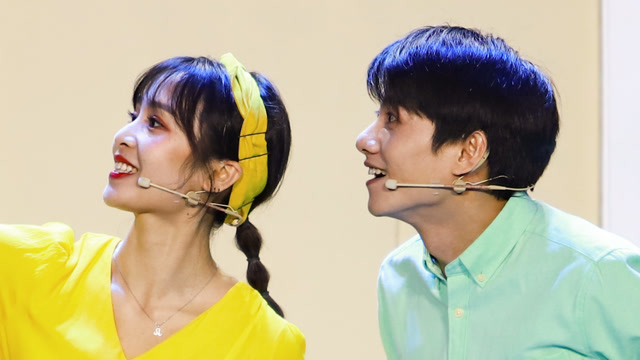 刘洋高颖惊现奇葩方式做奶茶,这奶茶甜度恐怕要超标