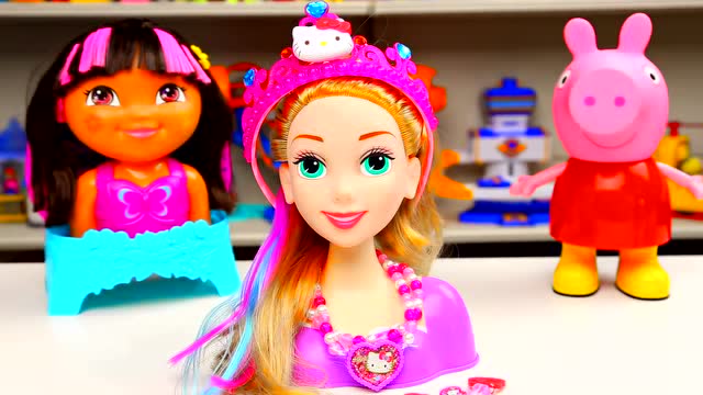 凯蒂猫皇冠化妆套装装扮游戏