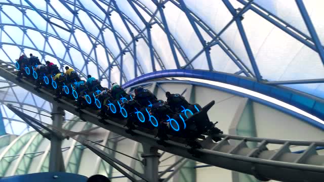 创极速光轮(tron lightcycle power run)