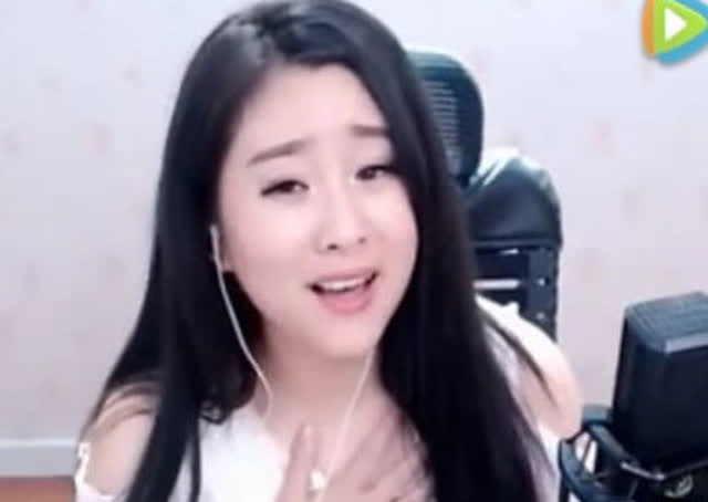 菲儿直播《梅花泪》让你感受音乐艺术的博大精深!