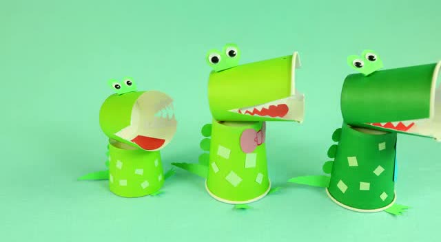 教宝贝做手工——纸杯鳄鱼