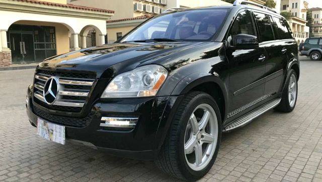 重庆老总提12款奔驰gl550,汽油美规版,不到20万价钱让人羡慕