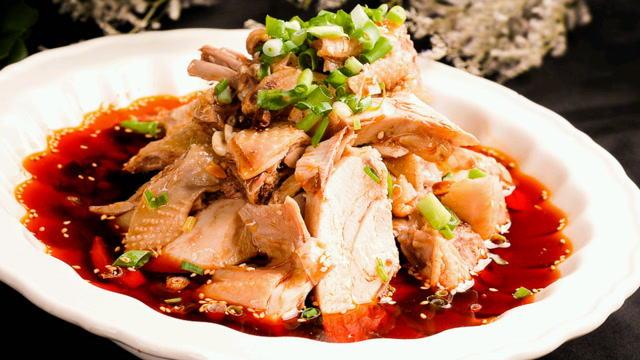 开饭了|教你做香辣色红"红油鸡块"