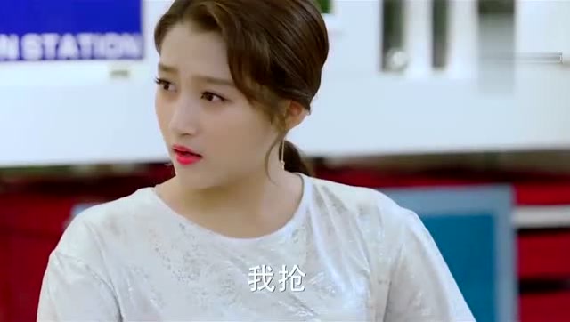 关晓彤终于硬气了,和赵韩樱子大战,霸气非你莫属