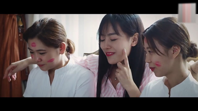 男子和美女互换灵魂后,一个左拥右抱,一个苦不堪言