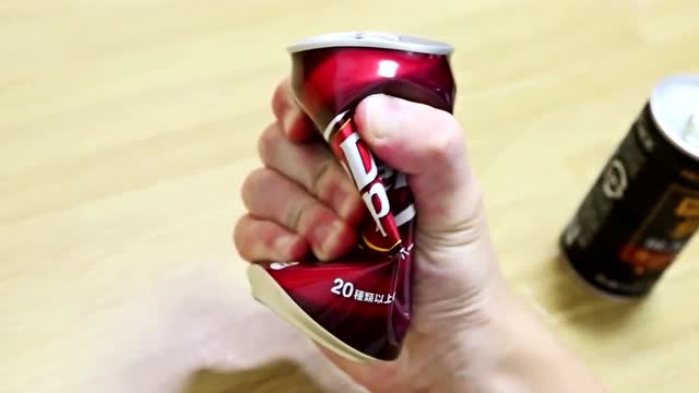 如何压扁易拉罐,脑洞大开