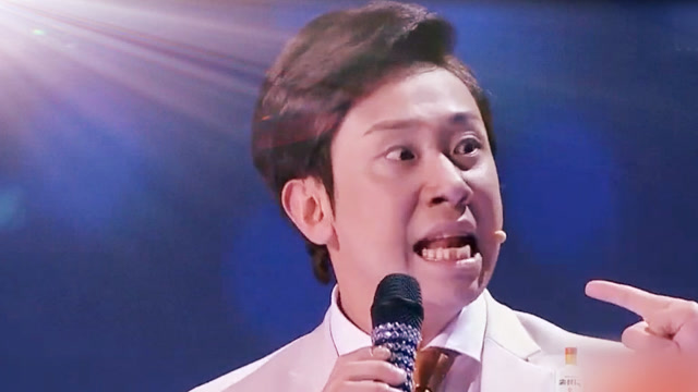 小品《大楼 蜗牛》白凯南模仿费玉清,太逗了