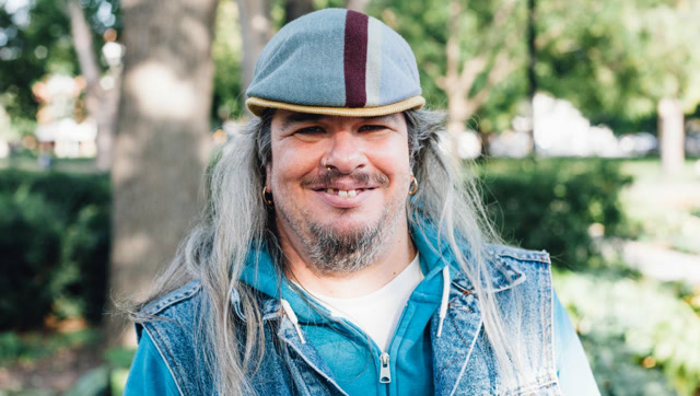 加拿大阴阳人,12岁长出了胡子,同时也来了大姨妈