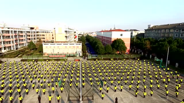 横河初级中学大课间