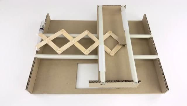 手工纸艺,教你如何用纸壳自制抓娃娃机