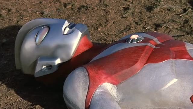 帕瓦特奥特曼vs机器人杰顿,能量耗尽 倒下了