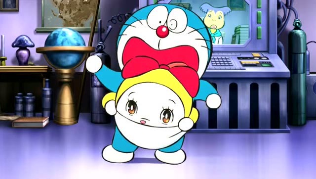 哆啦美从哆啦a梦肚子里爬出来, 好可爱.