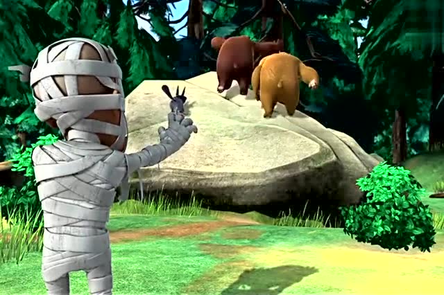 光头强变成了木乃伊,一直追着狗熊不放,真是太有趣了!