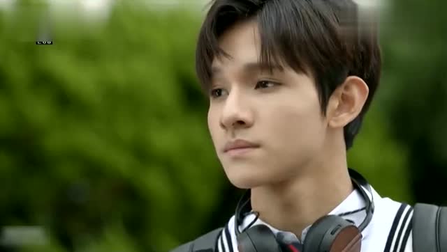 复仇笔记2:金samuel对富家女爱答不理,富家女假装被车撞博同情