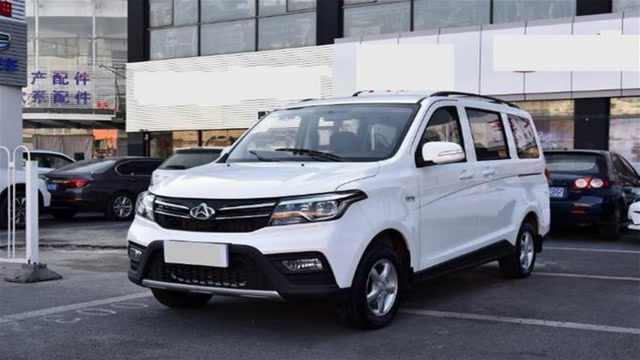 3万多的欧诺面包车,凭借时尚的外观,在7月的销量超越宝骏730