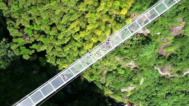 南尖岩玻璃桥