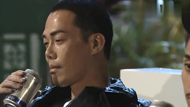 潜行狙击:laughing果然有脑子,就这样安然无恙的救下立青!