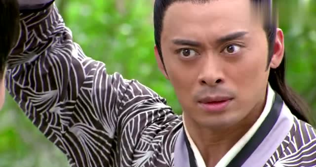 铁珊瑚为抢回剑谱,竟然强吻岳鸣珂,岳鸣珂娇羞瞬间呆萌!