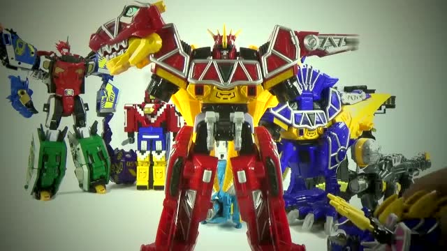 多种变形方块组合各种各样的机器人