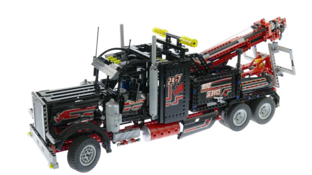 搭建乐高积木科技机械系列8285 擎天柱大卡车