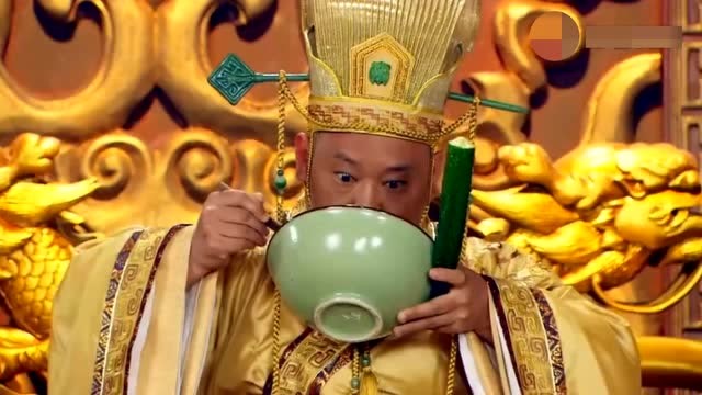 《济公传》这个皇帝吃饭都明媚瞪眼的!像是在训斥徒弟!