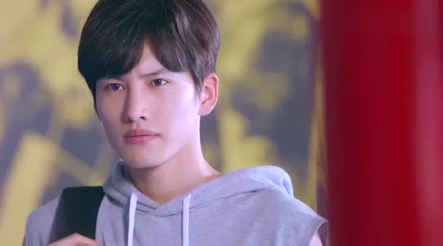 甜蜜暴击:吴极登门来挑战,不料却遭骆冠言强势拒情求,帅炸了