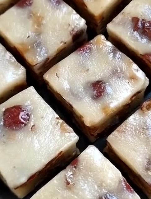 微微一笑糯米红枣糕,香软q弹,糯米软糯,红枣清甜,全家都爱吃