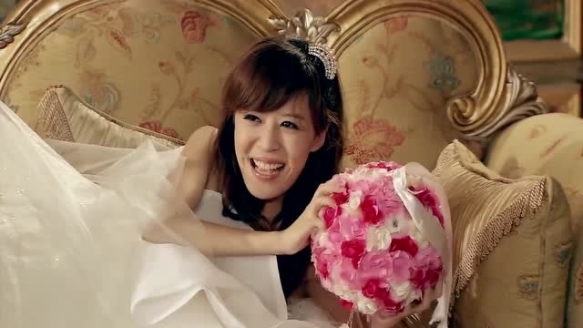 爱情公寓:陈美嘉真是个坑货,把新婚纱弄成了这样,也是没谁了!