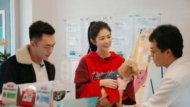 任容萱拒绝陈澧霆早已有预谋?大连问前女友讯息,男方喝水掩盖