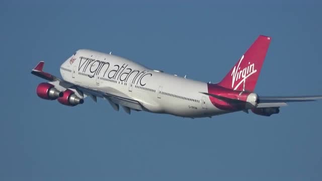 涂装真好看维珍航空波音747重型客机曼彻斯特机场起飞