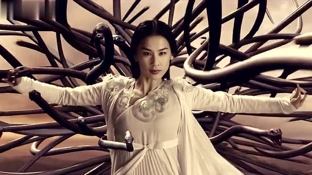 面对修炼千年的蛇妖,法师就算是道行再高,也被咬的遍体鳞伤!