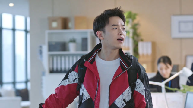 《都挺好》熊孩子小蒙总上线,没有零花钱的彭昱畅很暴躁哇!