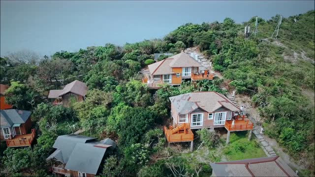 鹿嘴山庄小木屋航拍视频