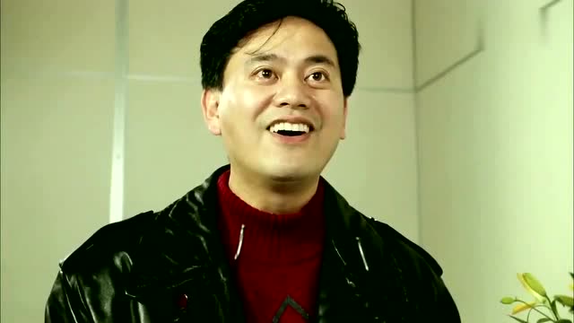 至尊雷力去看望表妹结果遇到两个混混被混混骗去了豪宅