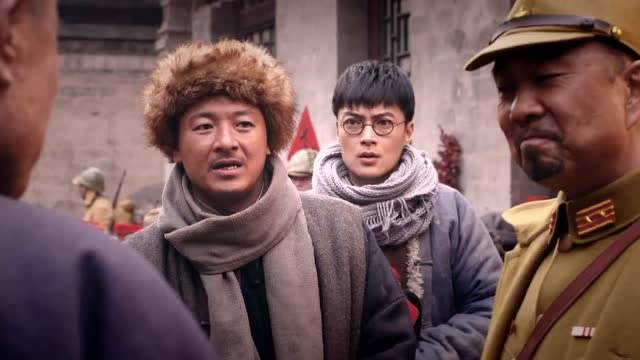 《区小队》刘大强再为自己找麻烦 铃木开始质疑他的身份