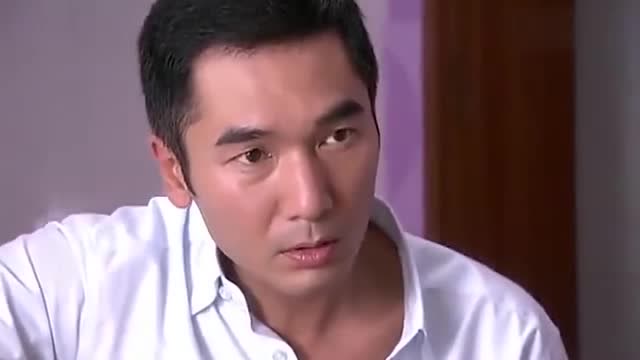 费云帆为紫菱演唱一帘幽梦,紫菱也跟着合唱起来,场面温馨