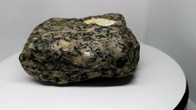 闪长岩手标本