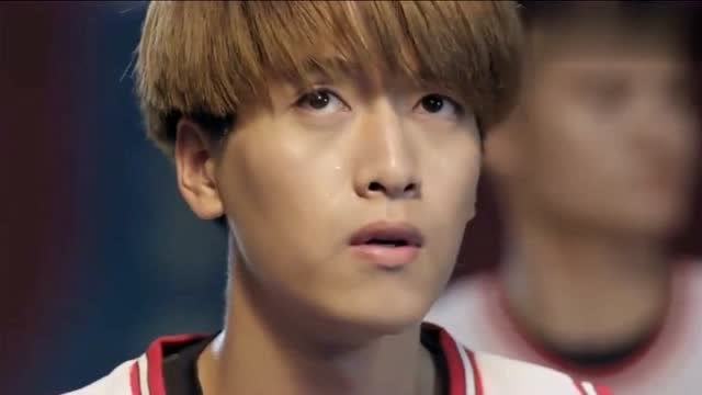 校园篮球风云:颜雨峰罚最后一个球,他能顶住压力么?