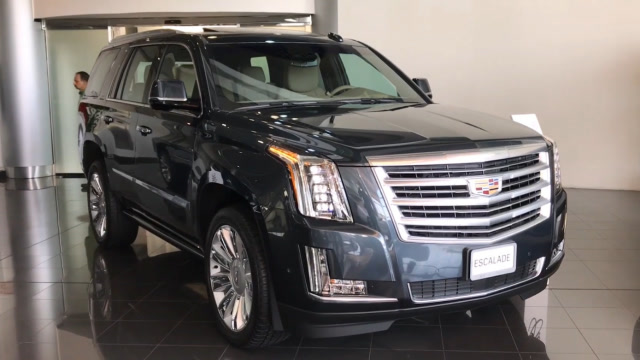 19款美版凯迪拉克凯雷德到店实拍,比xt6霸气!