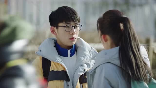 小欢喜:王一笛认为林磊儿喜欢她,吓得林磊儿瞳孔放大