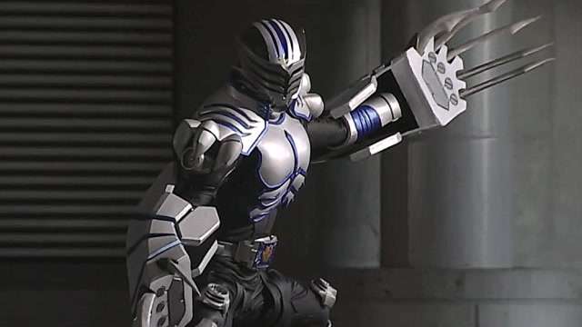 《假面骑士龙骑》假面骑士大牙太阴险,竟借助优衣击杀拟似骑士!